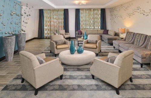Court Avenue Entertainment District Hotel | Discover Hampton Inn & Suites in Downtown Des Moines