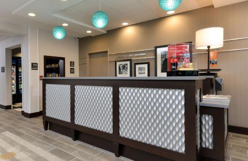 Court Avenue Entertainment District Hotel | Discover Hampton Inn & Suites in Downtown Des Moines