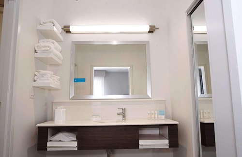 Urbandale Hotel | Discover Hampton Inn & Suites Des Moines/Urbandale Today!