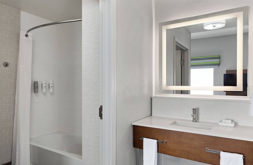 Dothan Hotel | Discover Hampton Inn & Suites Dothan: Cozy Amenities Await
