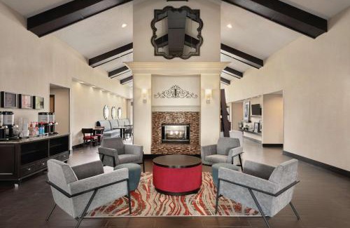 Fort Wayne Hotel | Discover Hampton Inn & Suites Fort Wayne-North Getaway