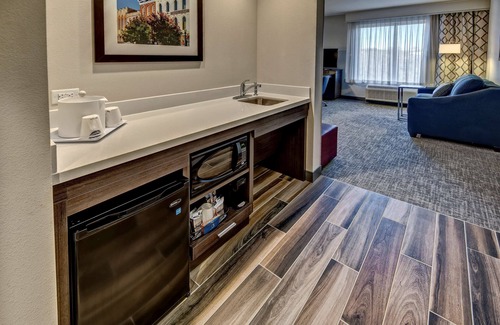 Franklin Hotel | Experience Comfort at Hampton Inn & Suites Franklin Berry Farms