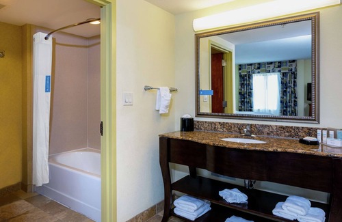 Fort Pierce Hotel | Oceanfront Oasis: Hampton Inn & Suites Ft. Pierce Awaits