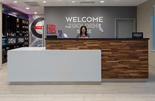 Gilroy Hotel | Guest Rated 9.1: Hampton Inn & Suites Gilroy Awaits