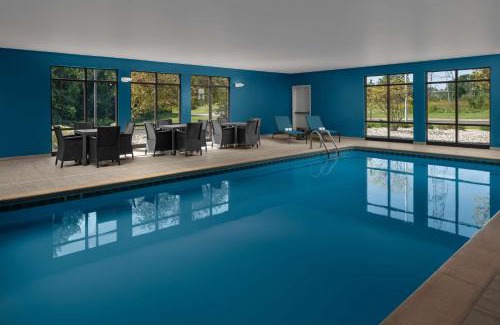 Grand Rapids Hotel | Pet-Friendly Hampton Inn & Suites Near Grand Rapids Airport