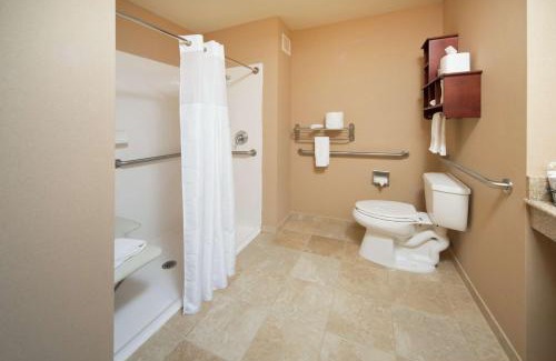 Greensburg Hotel | Pet-Friendly Hampton Inn & Suites Greensburg with Pool