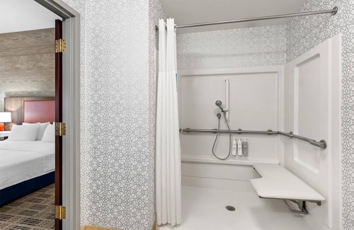 Mercer Hotel | Discover Comfort at Hampton Inn & Suites Grove City