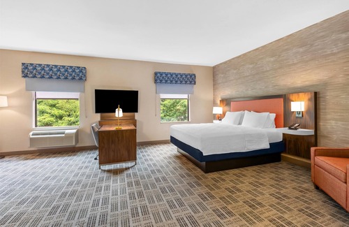 Mercer Hotel | Discover Comfort at Hampton Inn & Suites Grove City
