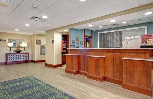 Guelph Hotel | Discover Hampton Inn & Suites Guelph: Pet-Friendly Comfort