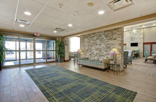 Guelph Hotel | Discover Hampton Inn & Suites Guelph: Pet-Friendly Comfort