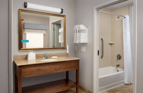 Holly Springs Hotel | Enjoy a Relaxing Stay at Hampton Inn & Suites Holly Springs