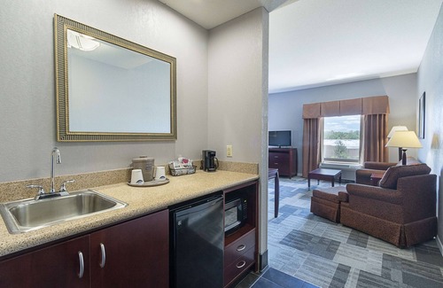 Brownsburg Hotel | Relaxing Retreat at Hampton Inn & Suites Indianapolis
