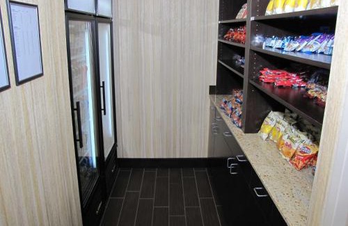 Jamestown Hotel | Pet-Friendly Hampton Inn & Suites Jamestown with Pool Access