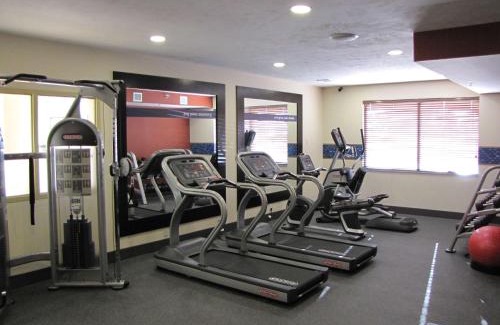 Jamestown Hotel | Pet-Friendly Hampton Inn & Suites Jamestown with Pool Access