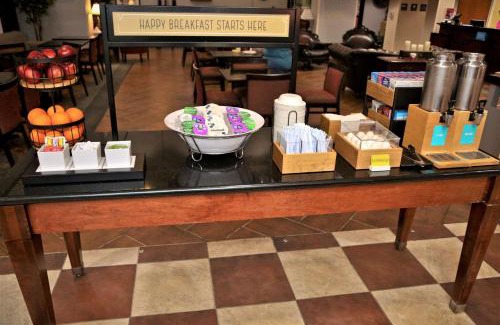 Jennings Hotel | Discover Hampton Inn & Suites Jennings: Oceanfront Retreat