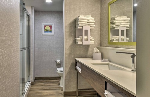 Keene Hotel | Discover Hampton Inn & Suites Keene: Family-Friendly Comfort