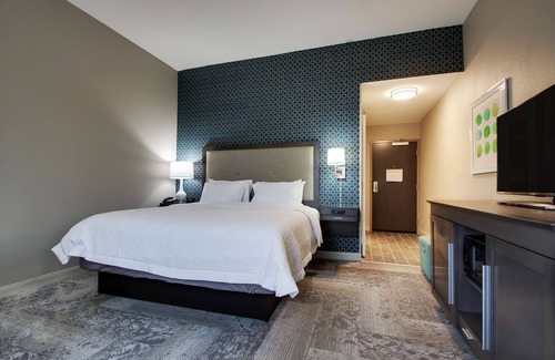 Southeast Raleigh Hotel | Discover Hampton Inn & Suites Knightdale Raleigh: 9/10 Rated Stay
