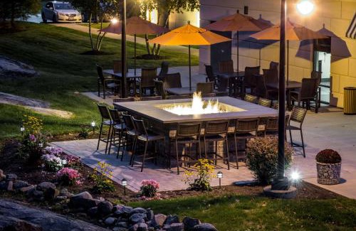 Lake George Hotel | Relaxing Retreat at Hampton Inn & Suites Lake George