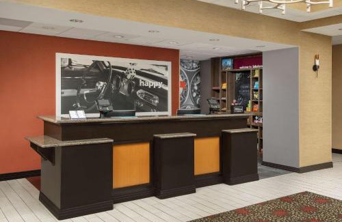 Lakeland Hotel | Explore Hampton Inn & Suites Lakeland with Family-Friendly Perks