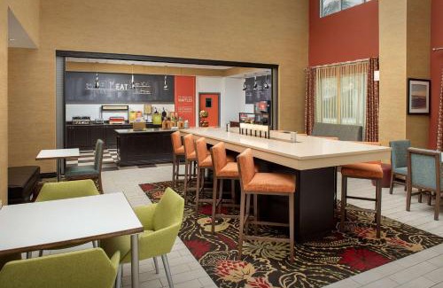 Lakeland Hotel | Explore Hampton Inn & Suites Lakeland with Family-Friendly Perks