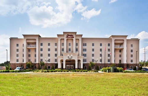 Lanett Hotel | Discover Hampton Inn & Suites Lanett/West Point with Pool
