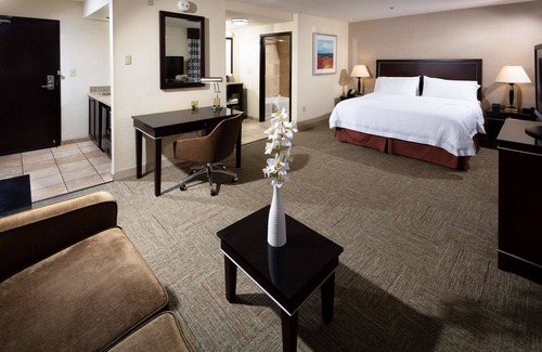 Seven Hills Hotel | Stay at Hampton Inn & Suites Las Vegas South: Guest Rated 9/10