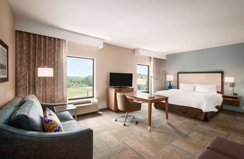 Lavonia Hotel | Top-Rated Hampton Inn & Suites Lavonia with Family Amenities