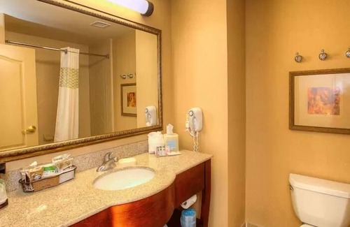 Mountain Home Hotel | Exceptional Hampton Inn & Suites: Spa, Pool & Family Friendly
