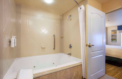 Mountain Home Hotel | Exceptional Hampton Inn & Suites: Spa, Pool & Family Friendly