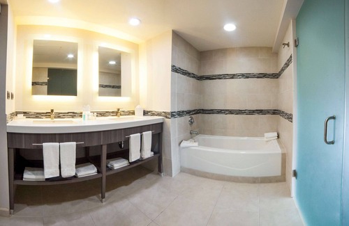 Aguascalientes Hotel | Discover Hampton Inn & Suites by Hilton Aguascalientes Airport
