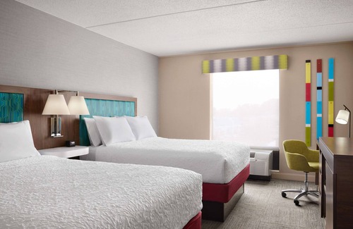 West Haven Hotel | Welcoming Hampton Inn & Suites New Haven with Pool & Breakfast
