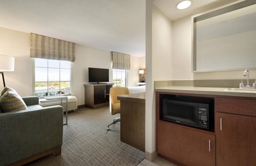 Middletown Hotel | Guest Rated 9/10 at Hampton Inn & Suites Newport/Middletown
