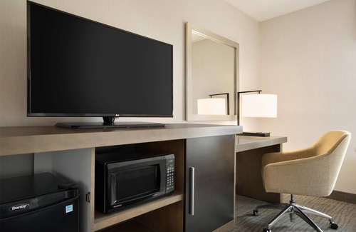 Middletown Hotel | Guest Rated 9/10 at Hampton Inn & Suites Newport/Middletown