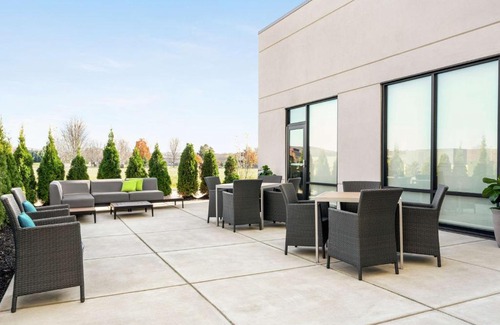 Olean Hotel | Discover Hampton Inn & Suites Olean: Pet-Friendly Retreat
