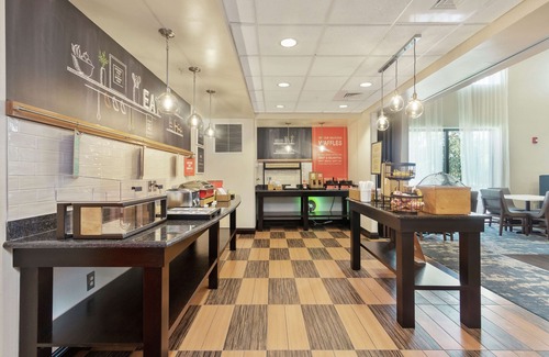 Apopka Hotel | Guest Rated: 9.2 at Hampton Inn & Suites Orlando-Apopka