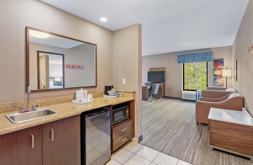 Apopka Hotel | Guest Rated: 9.2 at Hampton Inn & Suites Orlando-Apopka