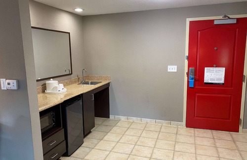 Apopka Hotel | Guest Rated: 9.2 at Hampton Inn & Suites Orlando-Apopka