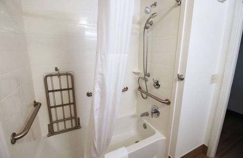 Palm Coast Hotel | Discover Hampton Inn & Suites Palm Coast with Pool & Dining