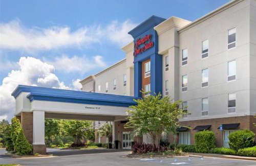 Phenix City Hotel | Pet Friendly Retreat at Hampton Inn & Suites Phenix City