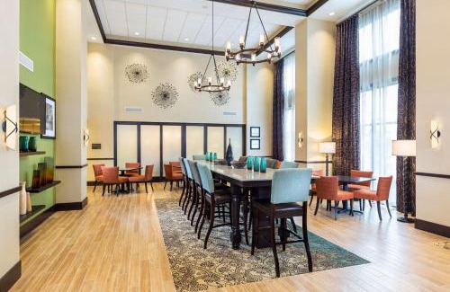 North Wales Hotel | Discover Hampton Inn & Suites: Family-Friendly Retreat