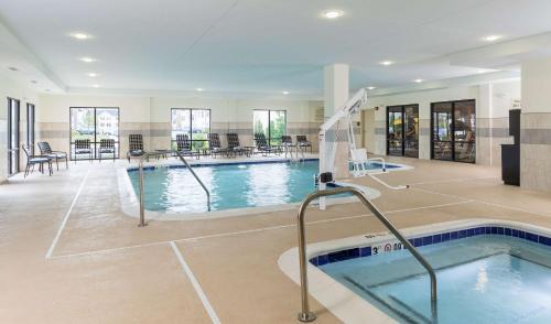North Wales Hotel | Discover Hampton Inn & Suites: Family-Friendly Retreat