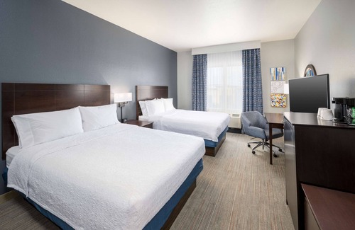 Deer Valley Hotel | Experience Hampton Inn & Suites Phoenix North Amenities