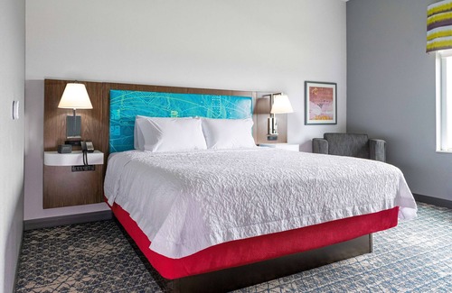 New Stanton Hotel | Ideal Stay at Hampton Inn & Suites Pittsburgh New Stanton