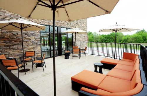 Ponca City Hotel | Enjoy Family-Friendly Comfort at Hampton Inn & Suites
