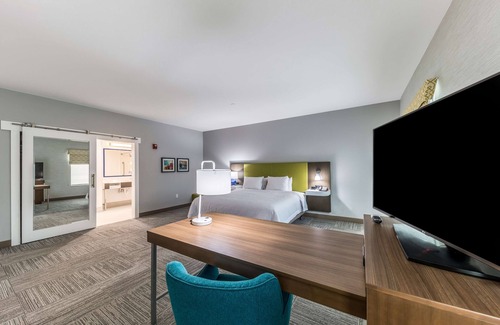 Lusta Hotel | Comfortable Stay at Hampton Inn & Suites Pryor - Rated 9/10