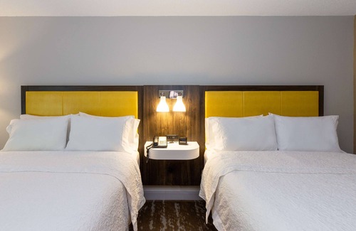 Southwest Raleigh Hotel | Top-Rated Hampton Inn & Suites Raleigh/Cary with Amenities