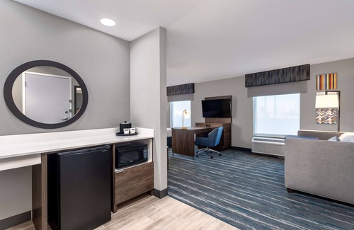 Richmond Hotel | Discover Comfort at Hampton Inn & Suites Richmond, IN