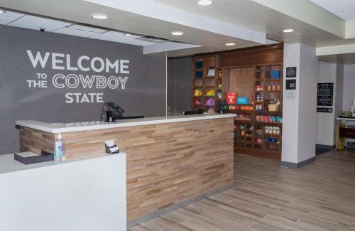 Riverton Hotel | Discover Hampton Inn & Suites Riverton: Pet-Friendly Getaway