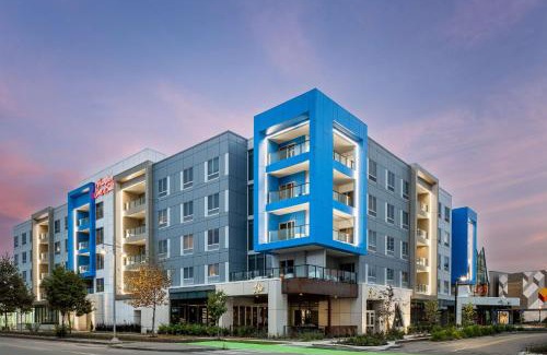 Downtown Rochester Hotel | Explore Hampton Inn & Suites Rochester Downtown with Pool