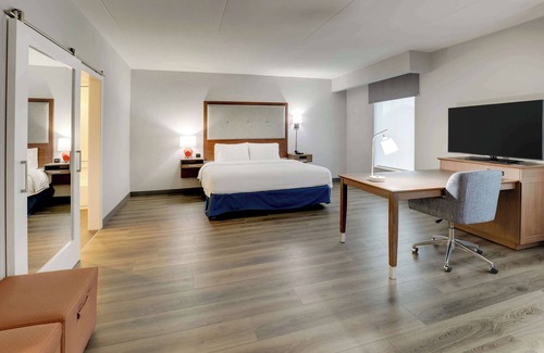 Rome Hotel | Discover the Comfort of Hampton Inn & Suites Rome